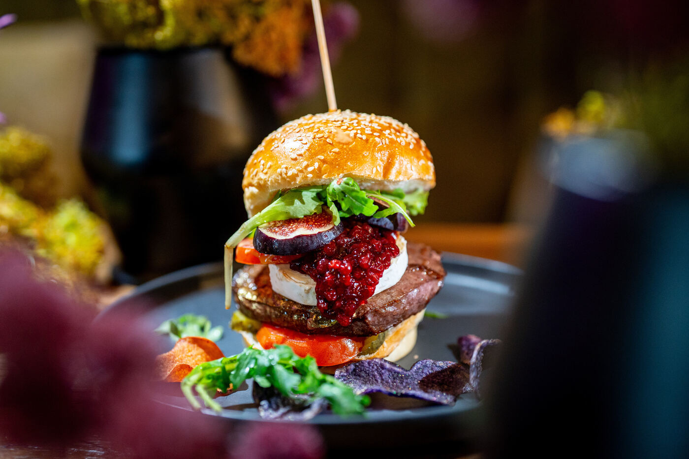 Burger mit Black-Angus-Patty im Mio
